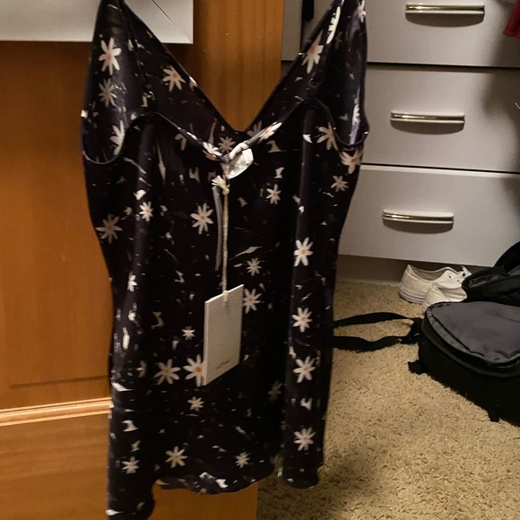 Aritzia Wilfred Floral Cami - Picture 2 of 2